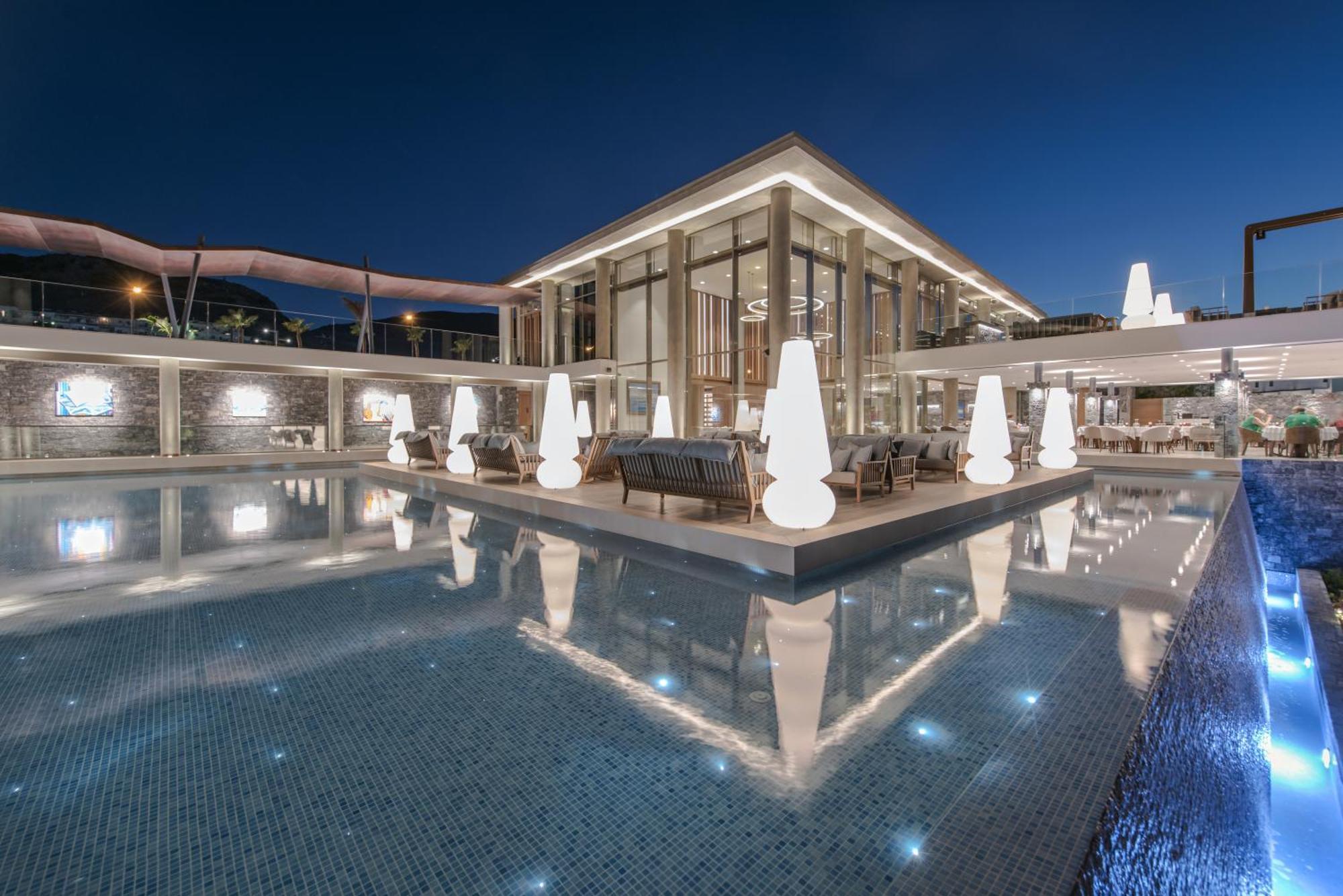 Nana Princess Suites Villas & Spa ヘルソニソス エクステリア 写真